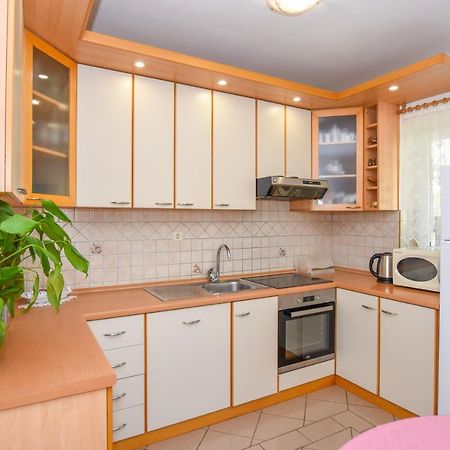 Apartmani Marija Ljubica Pag Town Eksteriør bilde