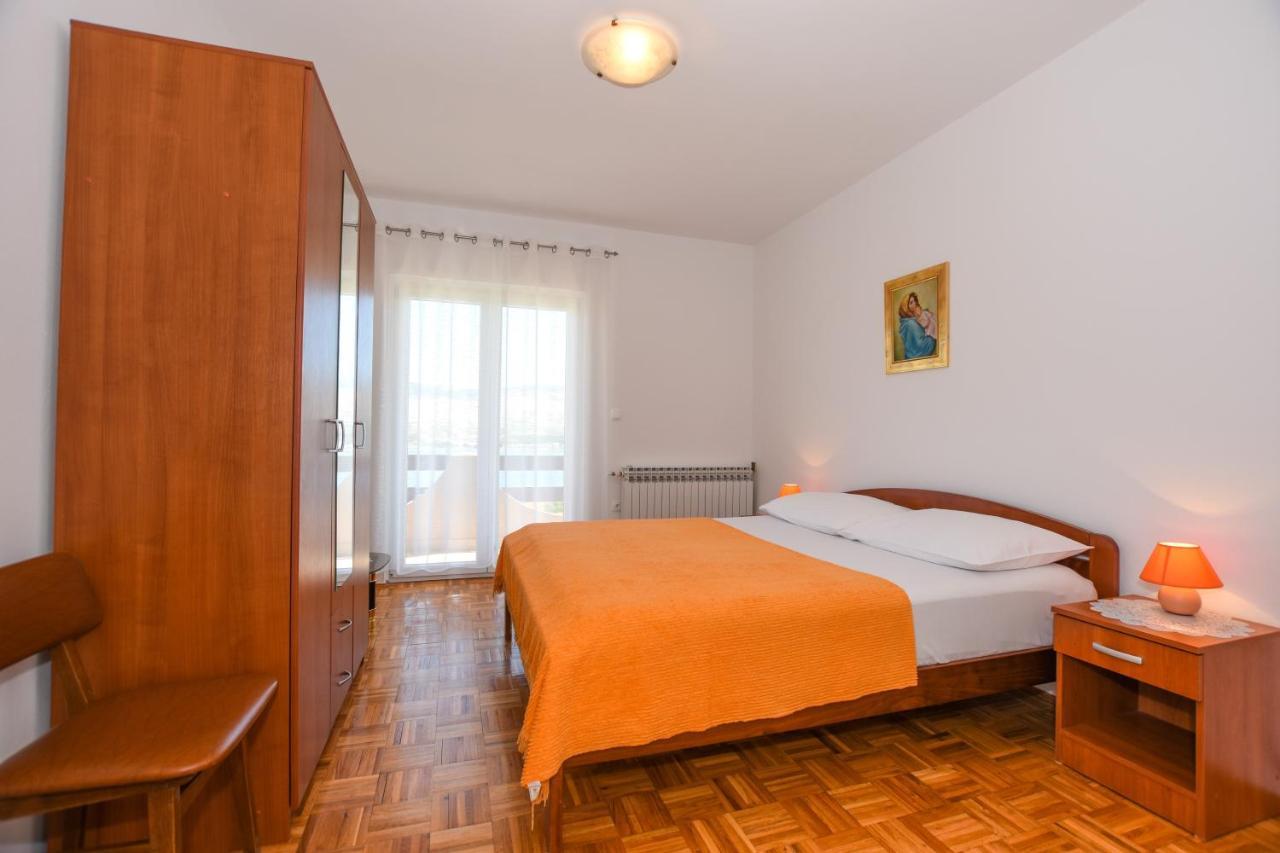 Apartmani Marija Ljubica Pag Town Eksteriør bilde