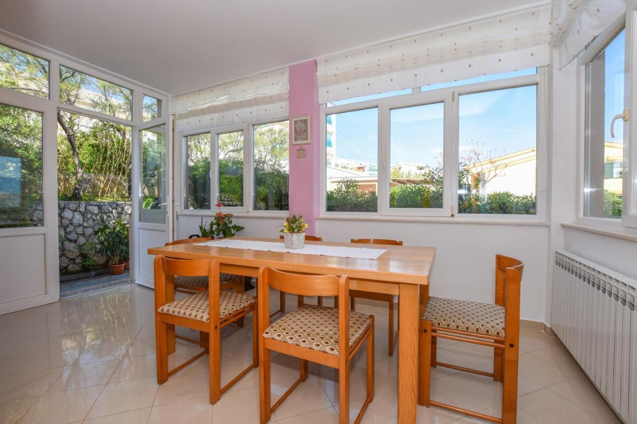 Apartmani Marija Ljubica Pag Town Eksteriør bilde