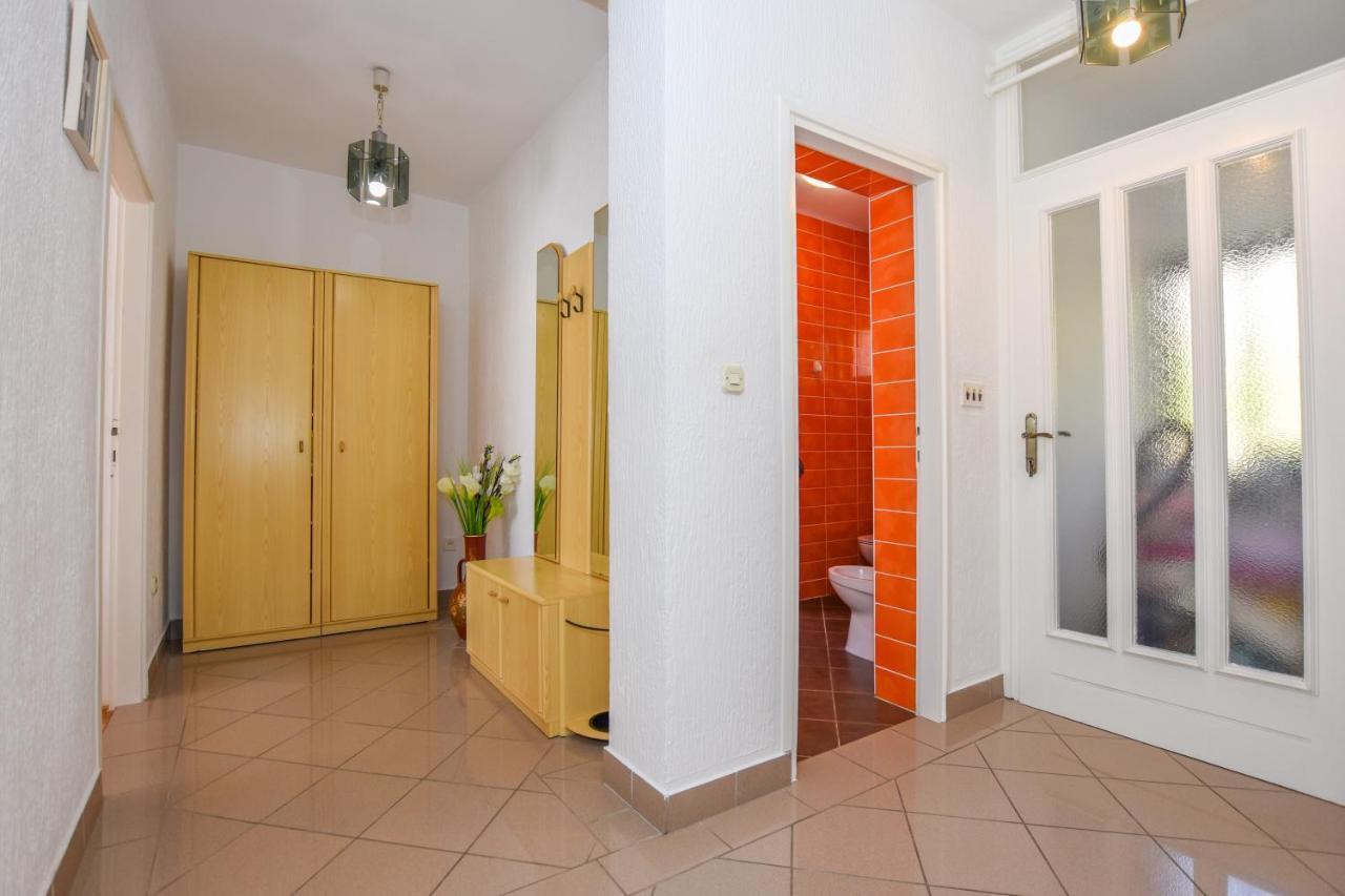 Apartmani Marija Ljubica Pag Town Eksteriør bilde