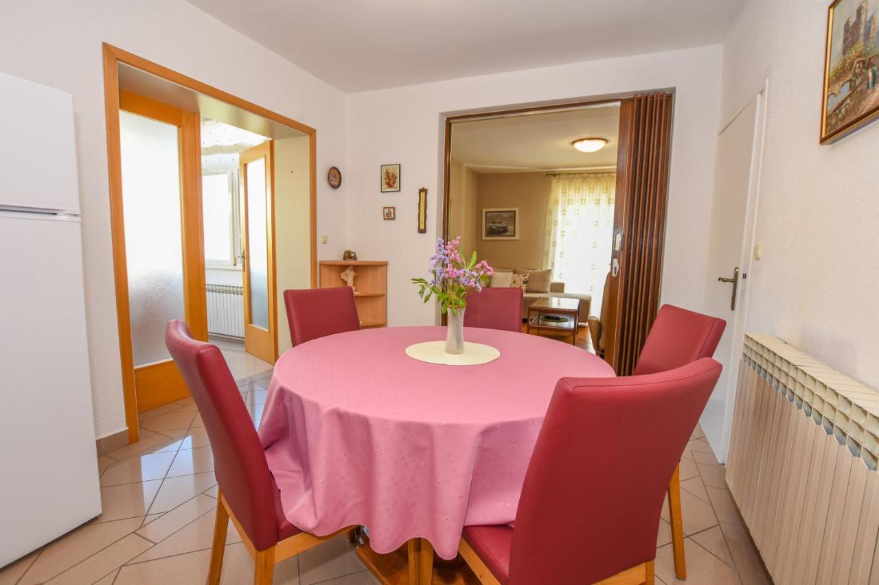 Apartmani Marija Ljubica Pag Town Eksteriør bilde